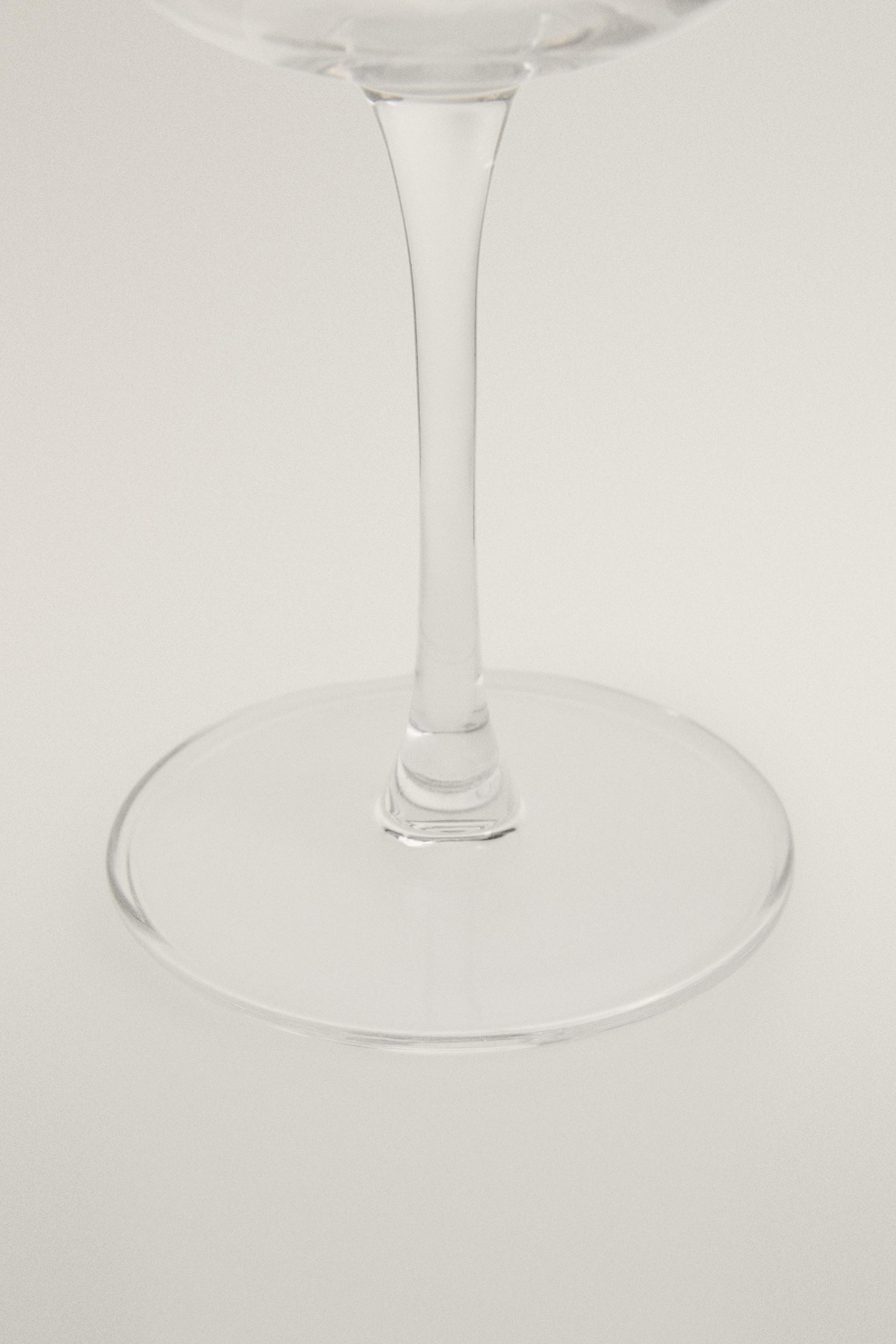 VERRE À VIN CRISTALLIN BASE PLATE